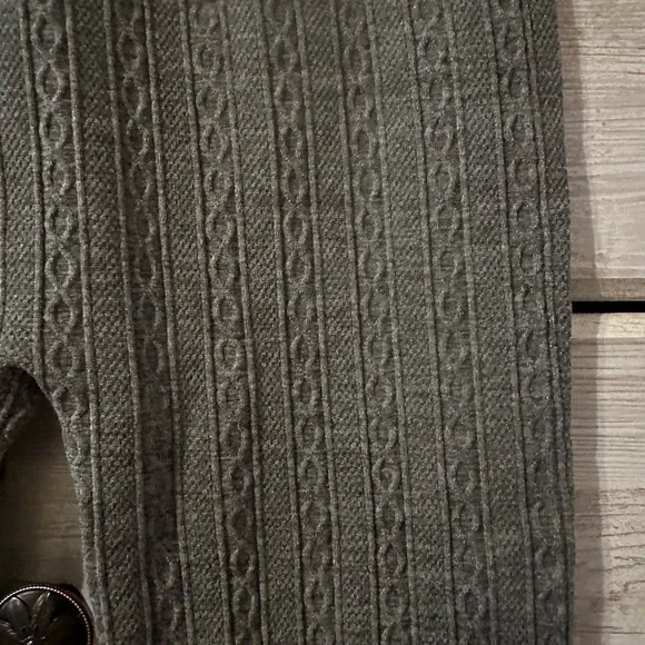 Gray Cable Knit Leggings - Picture 3 of 5